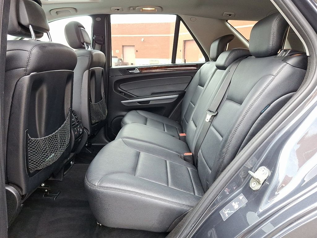 Used 2011 Steel Gray Metallic Mercedes-Benz ML 550 image 9
