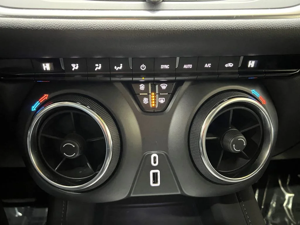 2022 Chevrolet Blazer 2LT - Photo 19
