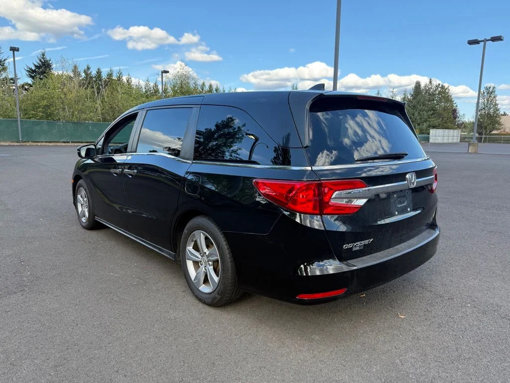 Used 2018 Crystal Black Pearl Honda EX-L image 5