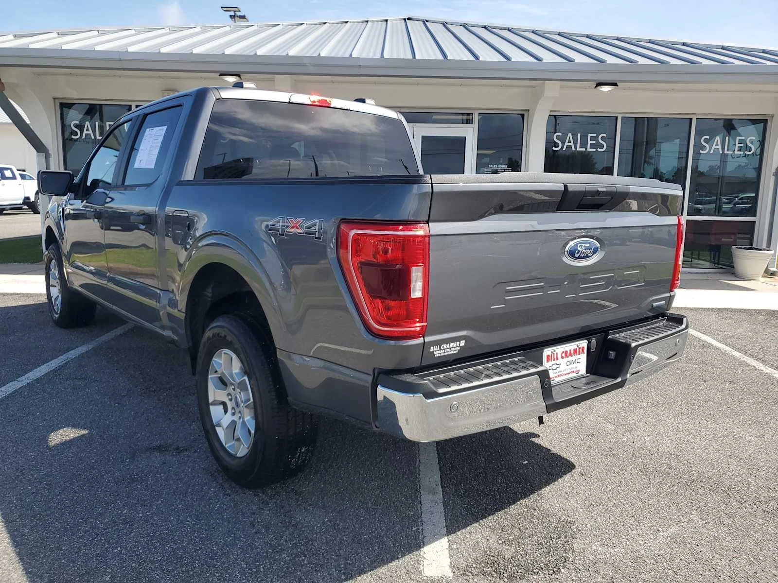 Used 2023 Gray Ford XL image 3