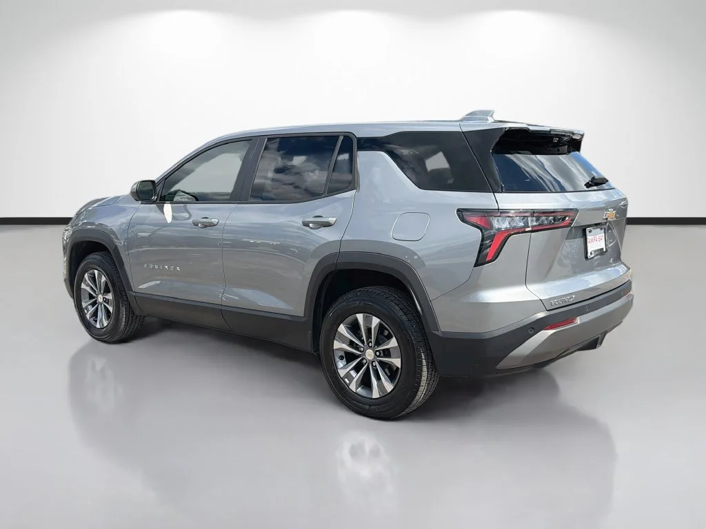 Used 2025 Gray Chevrolet LT image 5