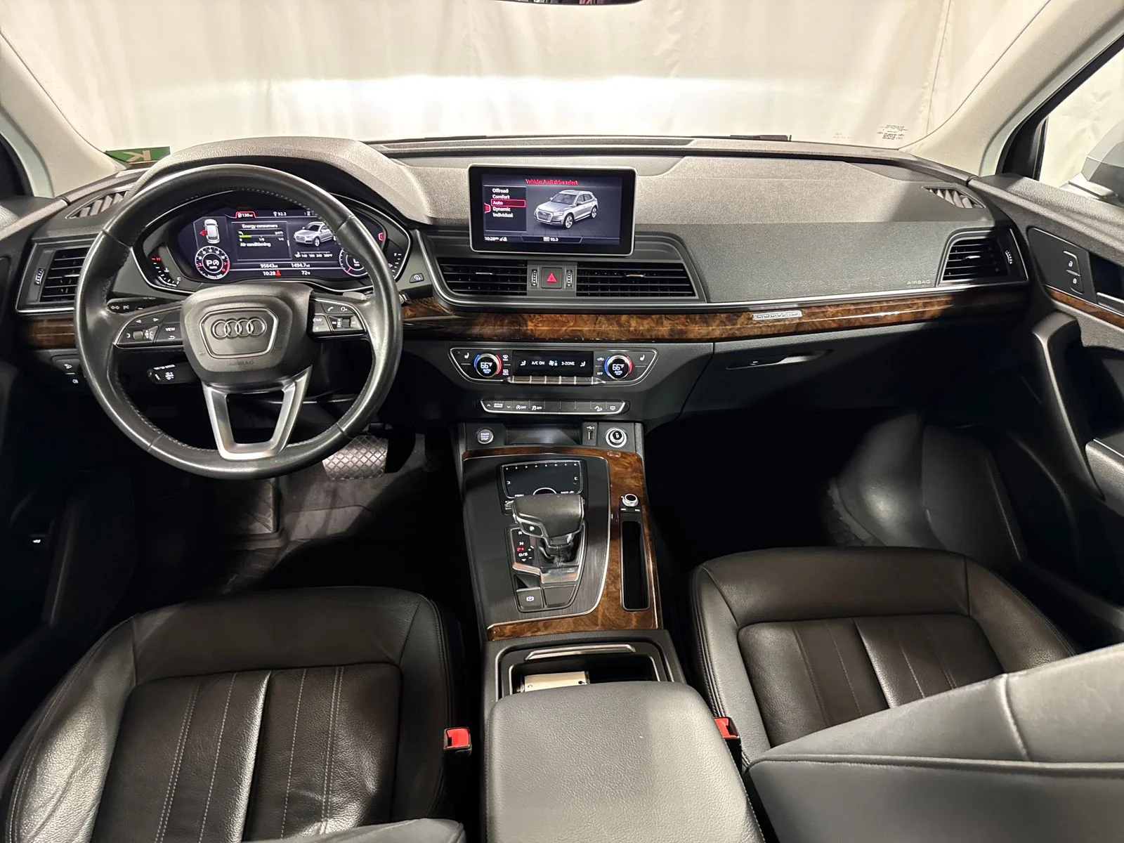 Used 2018 Florett Silver Metallic Audi 2.0T Premium quattro image 4
