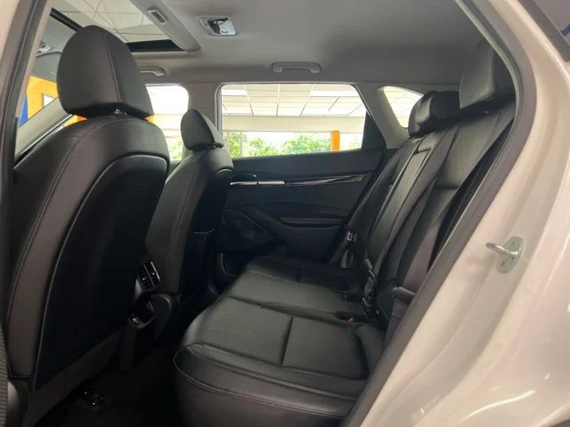 Used 2021 White Kia SX image 16