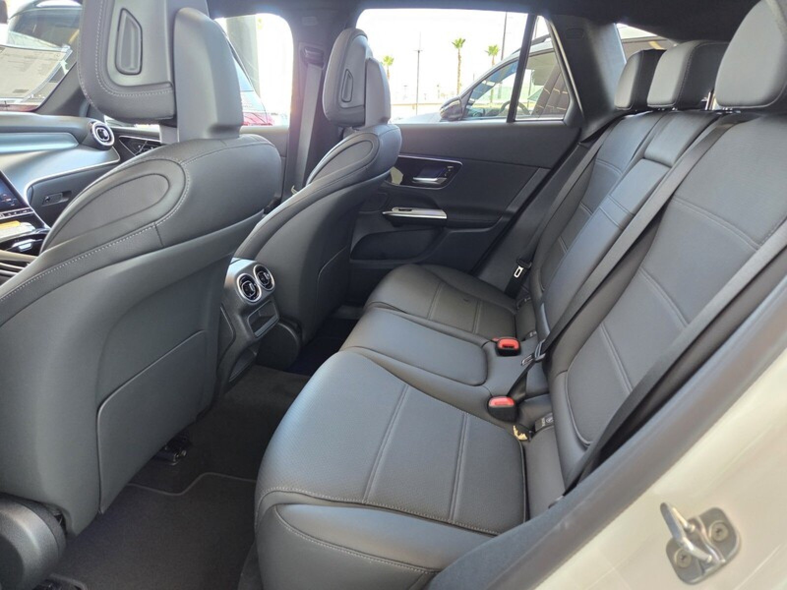 New 2026 Polar White Mercedes-Benz GLC 300 SUV image 13