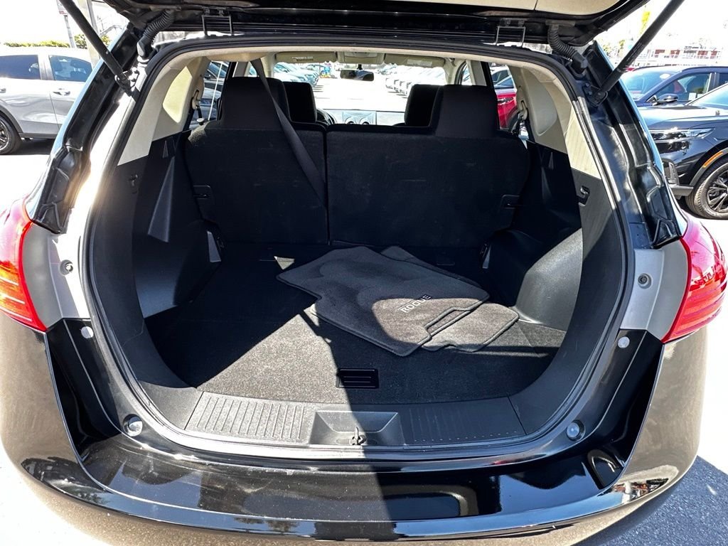 Used 2012 Black Nissan S image 10
