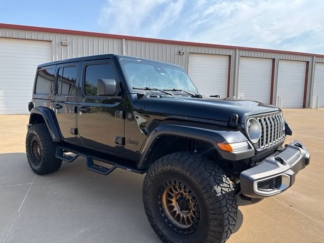Used 2025 Black Clearcoat Jeep Sahara image 3