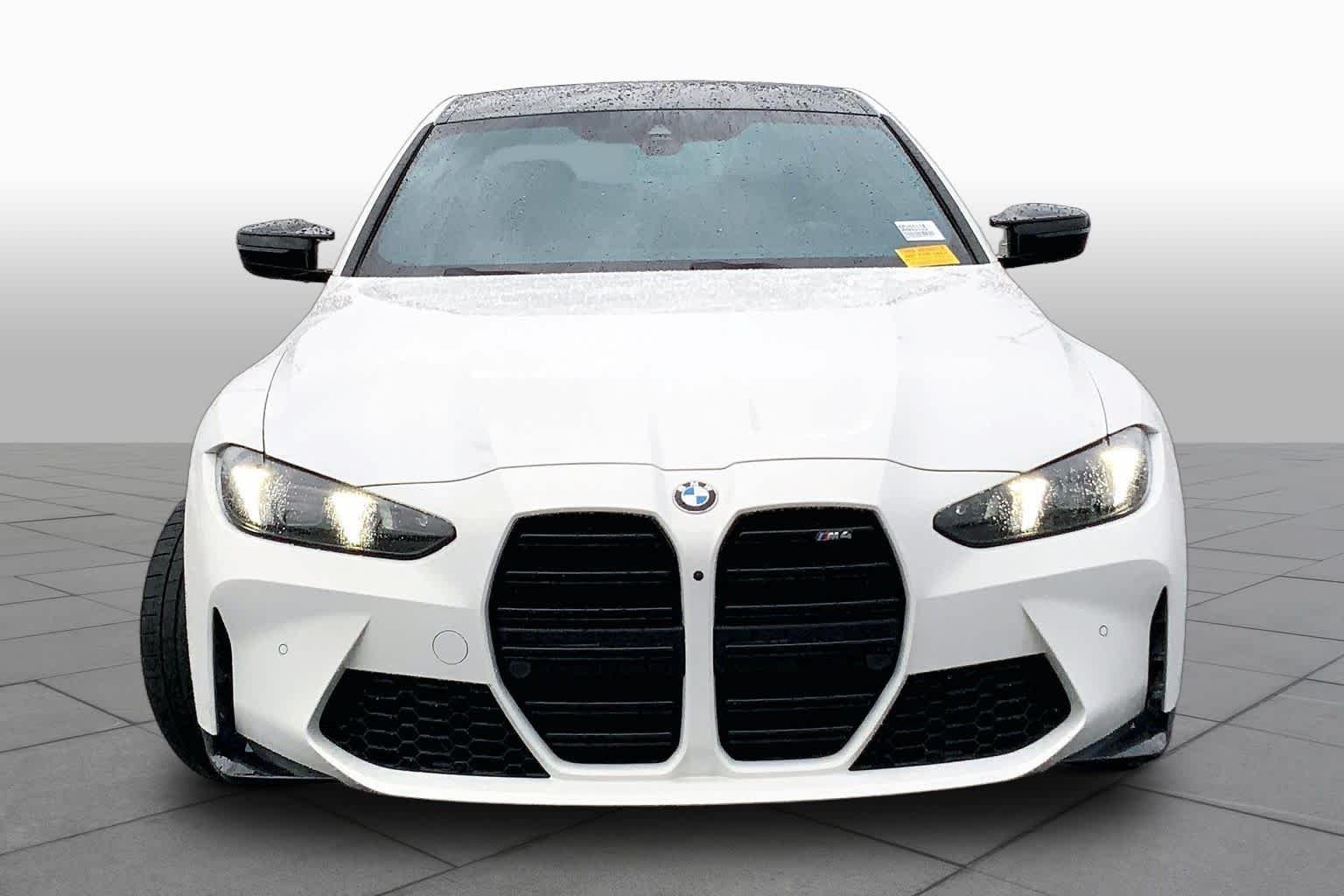 Used 2025 Alpine White BMW  image 4
