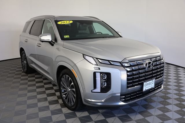 Used 2024 Silver Hyundai Calligraphy image 1