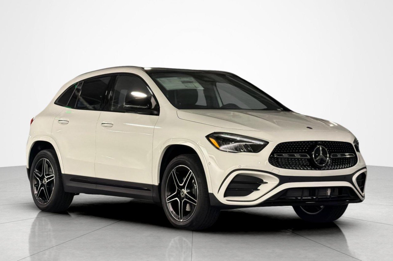 New 2026 Polar White Mercedes-Benz GLA 250 SUV image 7