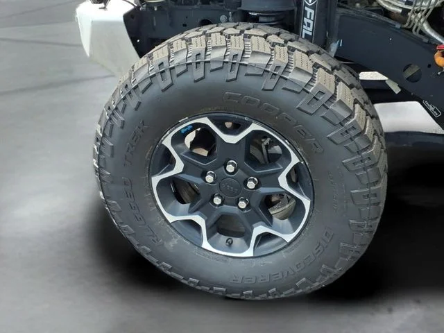 Certified Used 2022 Gray Jeep Unlimited Rubicon 4xe image 17