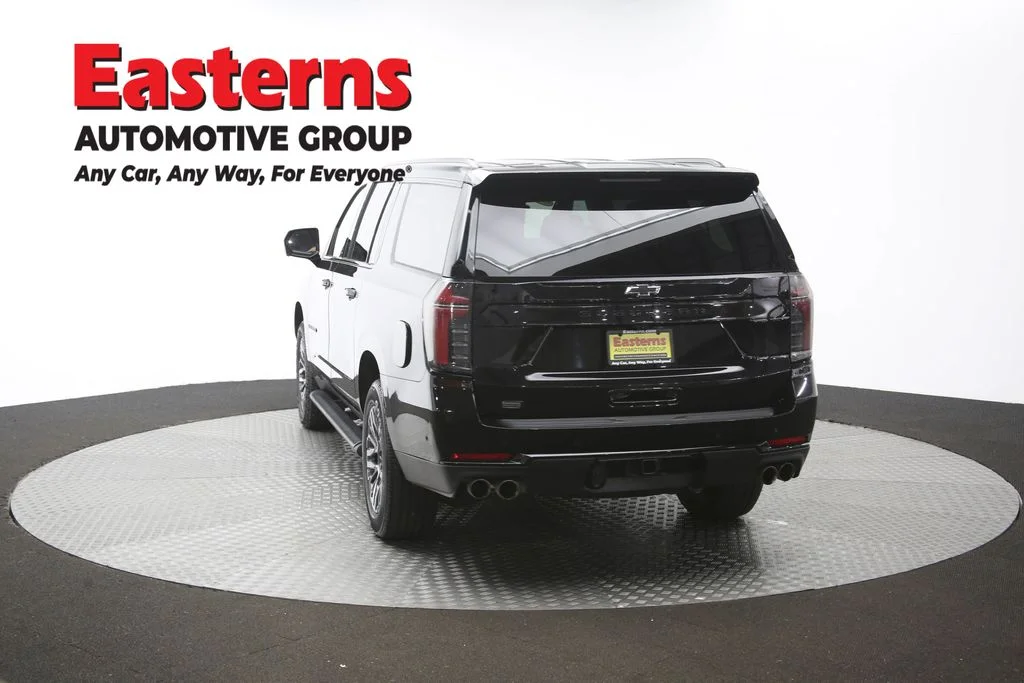 Used 2025 Black Chevrolet Z71 image 41