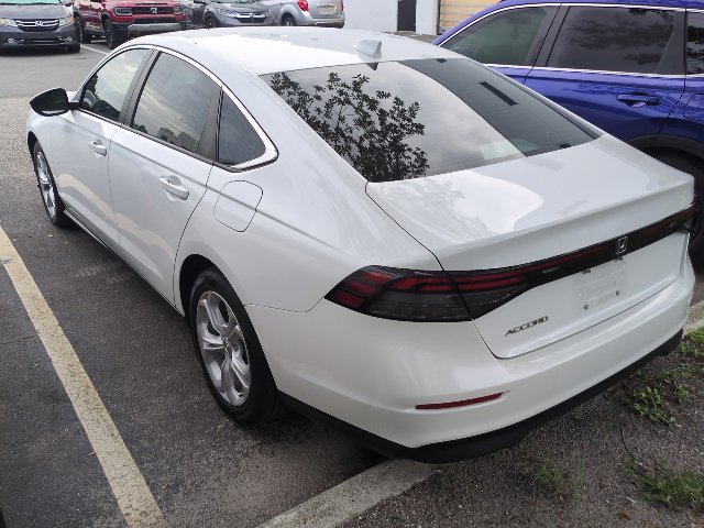 Used 2024 Platinum Honda LX image 4