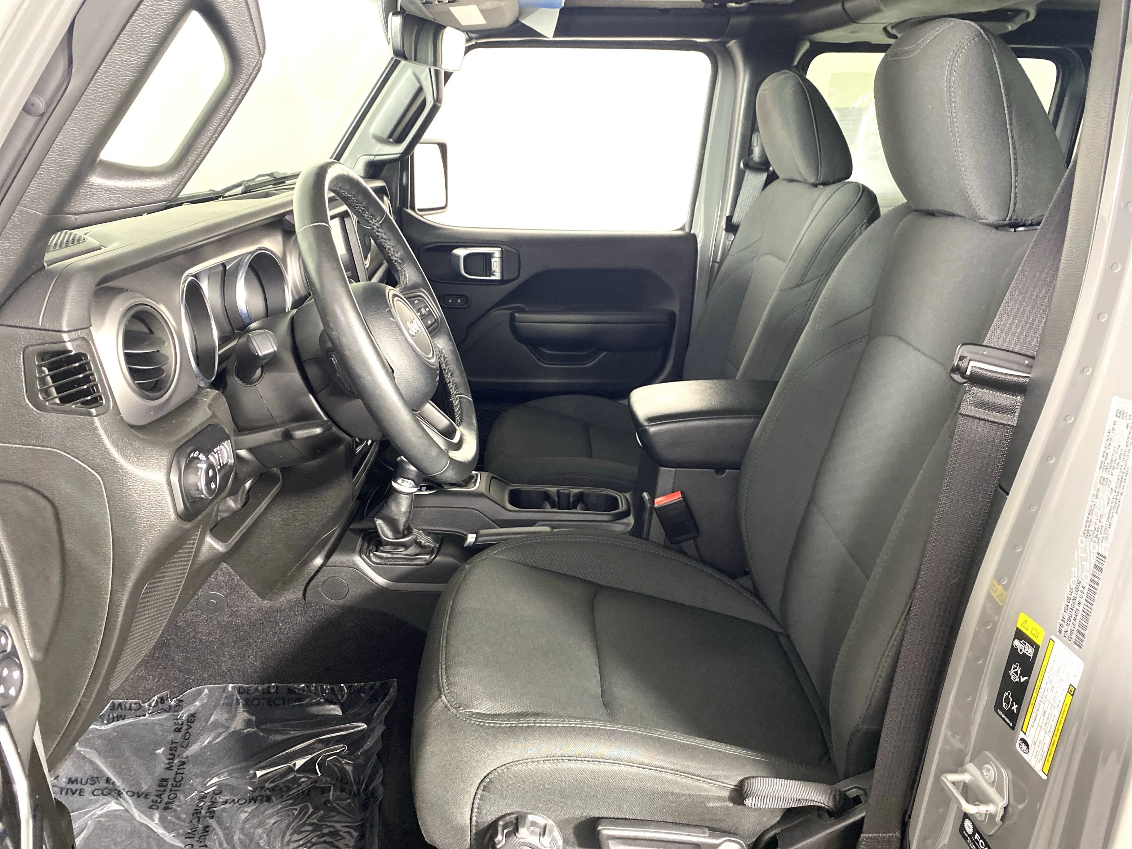 Used 2022 Sting-Gray Clearcoat Jeep  image 16