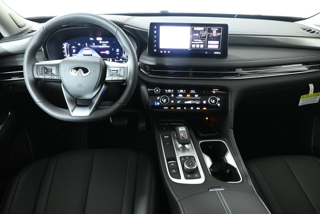 New 2027 RADIANT WHITE INFINITI Luxe AWD image 15