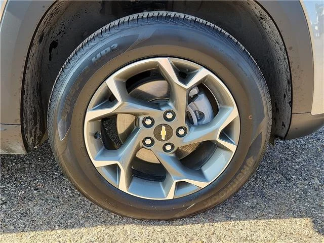 Used 2025 Gray Chevrolet LT Front-Wheel Drive image 7