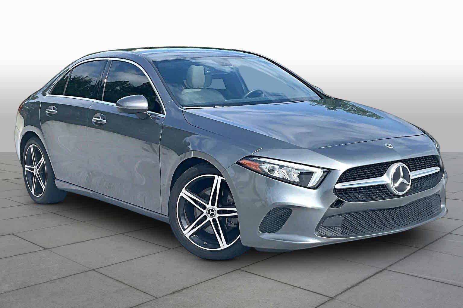 Used 2021 Mountain Grey Metallic Mercedes-Benz A 220 image 3