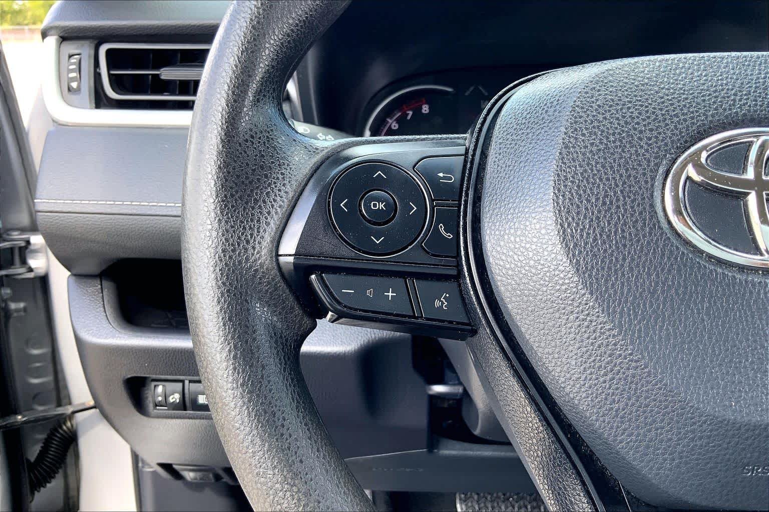 Used 2024 Silver Sky Metallic Toyota XLE image 23