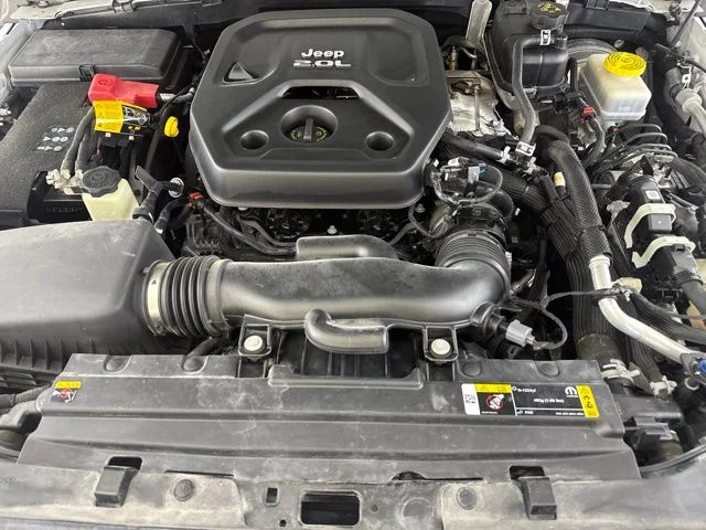 Used 2022 White Jeep Unlimited Rubicon image 19