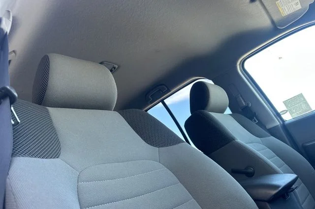 Used 2007 Avalanche Nissan S image 20