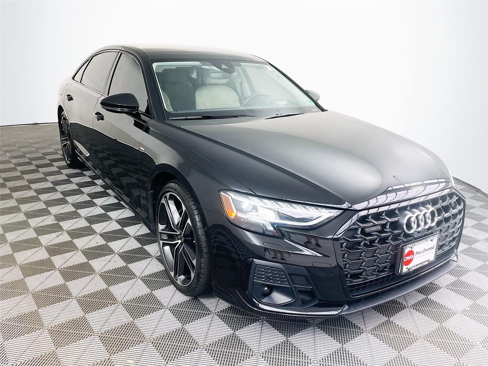 2025 Audi A8 55 TFSI L quattro Tiptronic's photo