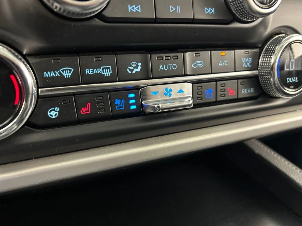 Used 2022 Black Ford XLT image 21