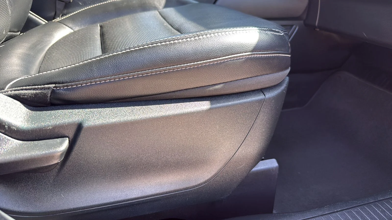 Used 2021 Gray Ford SEL image 24
