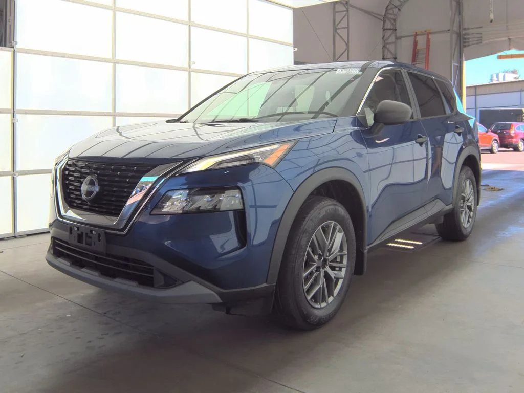 Used 2023 Blue Nissan S image 1