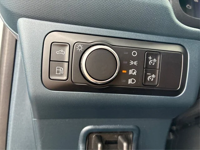 New 2026 Oxford White Ford XLT image 39
