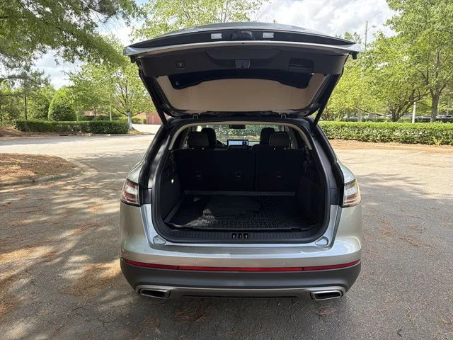 Used 2021 Silver Lincoln Reserve image 26