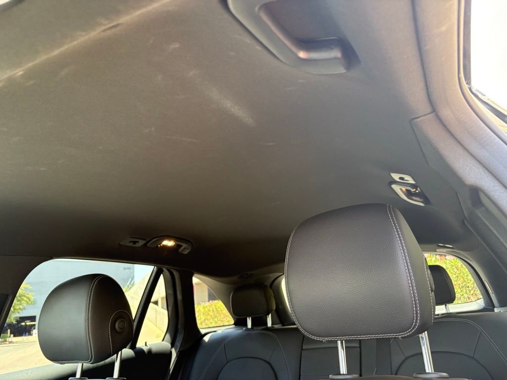 Used 2022 Black Mercedes-Benz GLC 300 image 10