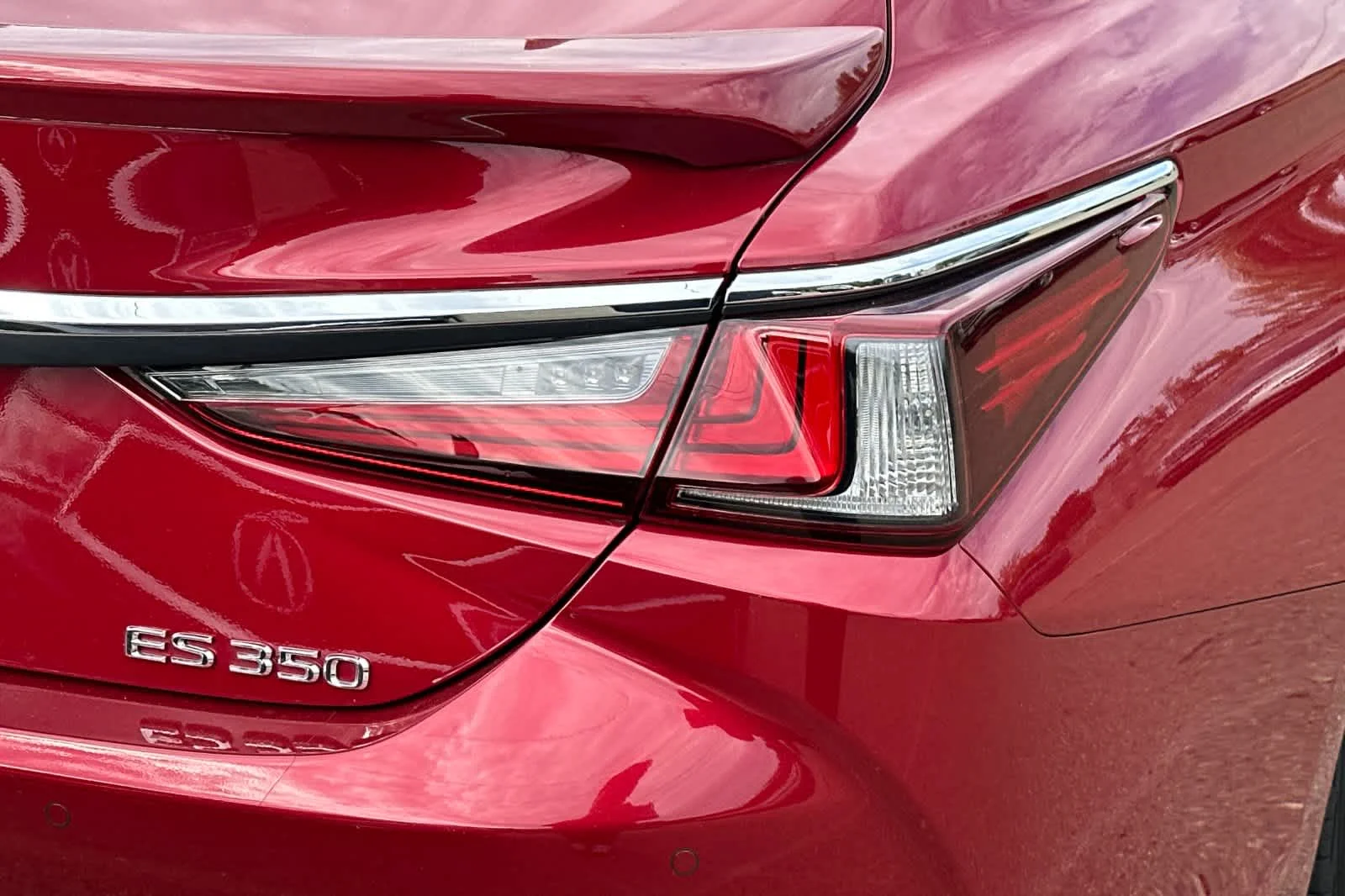 Certified Used 2024 Matador Red Mica Lexus  image 17
