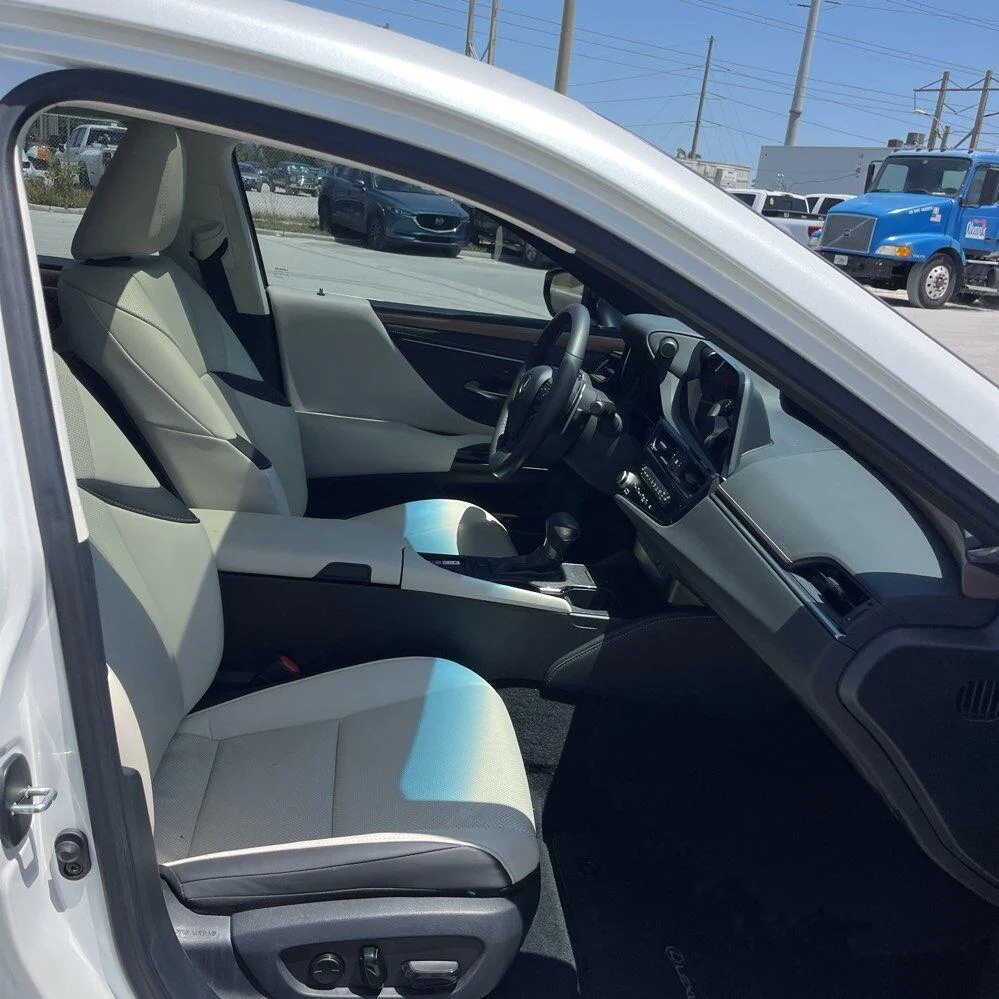 Used 2023 Eminent White Pearl Lexus ES 350 image 6