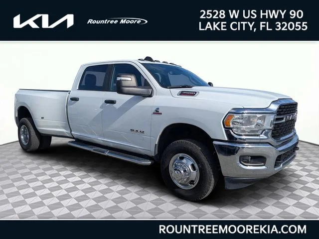 2024 RAM 3500 Big Horn 4X4 Crew Cab LWB's photo