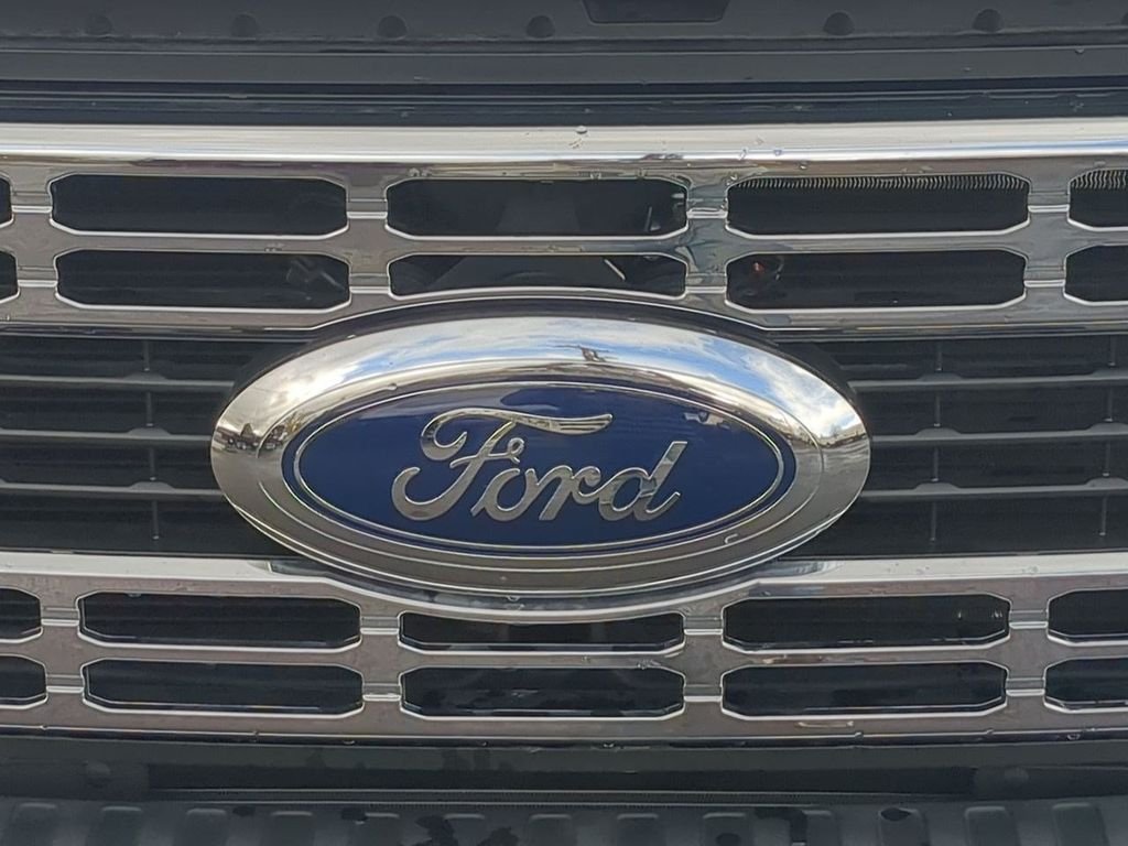 New 2024 Oxford White Ford F-550® XL image 56