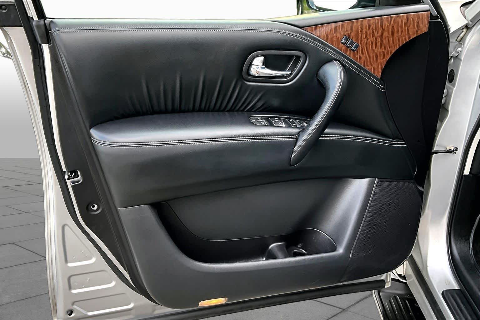 Used 2019 Brilliant Silver Metallic Nissan Platinum image 20