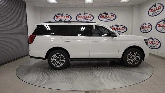 New 2026 Star White Metallic Tri-Coat Ford Active image 13