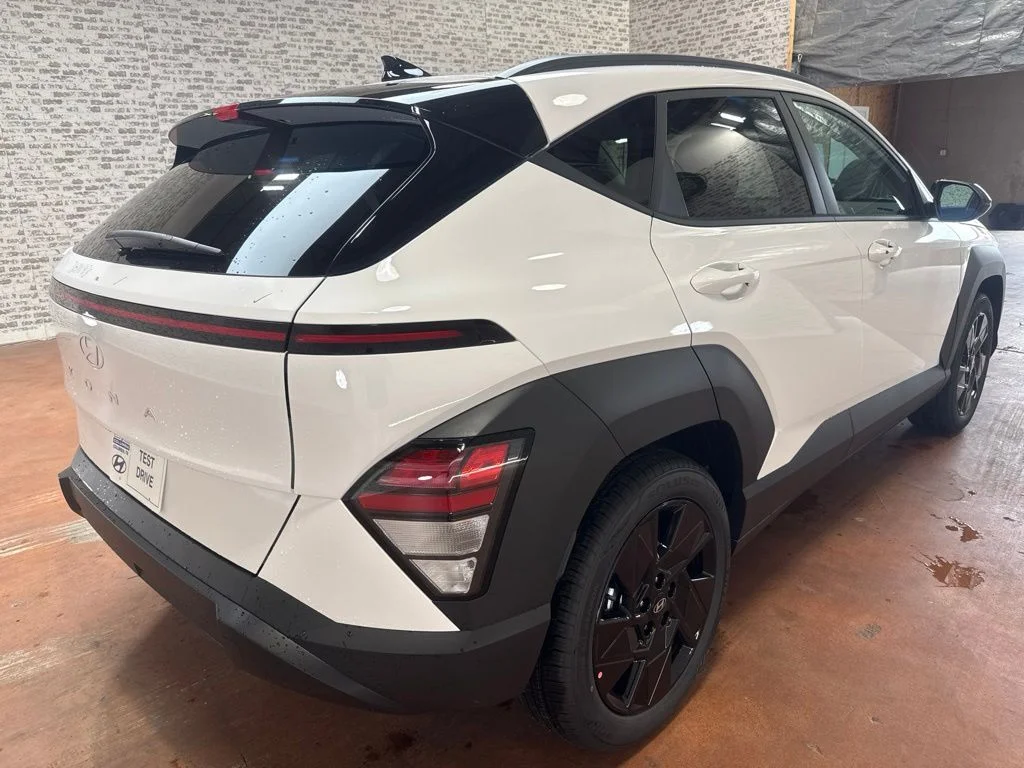 New 2027 Atlas White Hyundai SEL Sport image 7