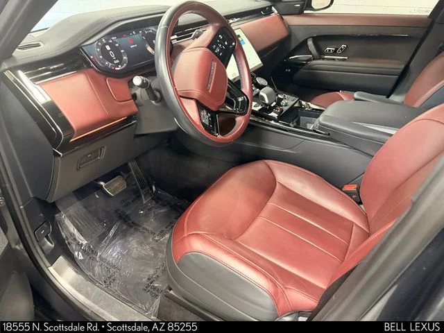 Used 2023  Land Rover SE Dynamic image 15