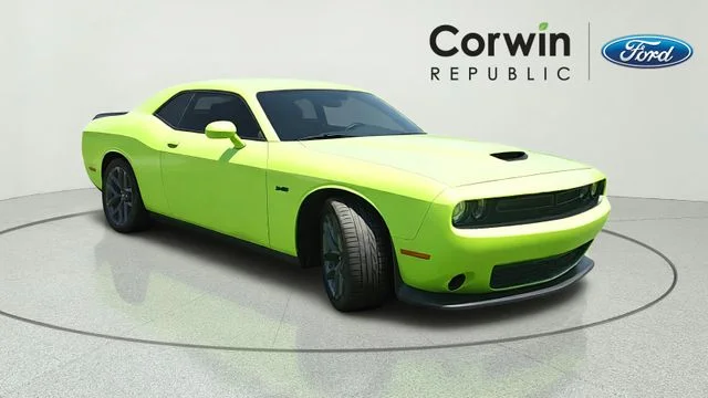 Used 2023 Sublime Clearcoat Metallic Dodge R/T image 8