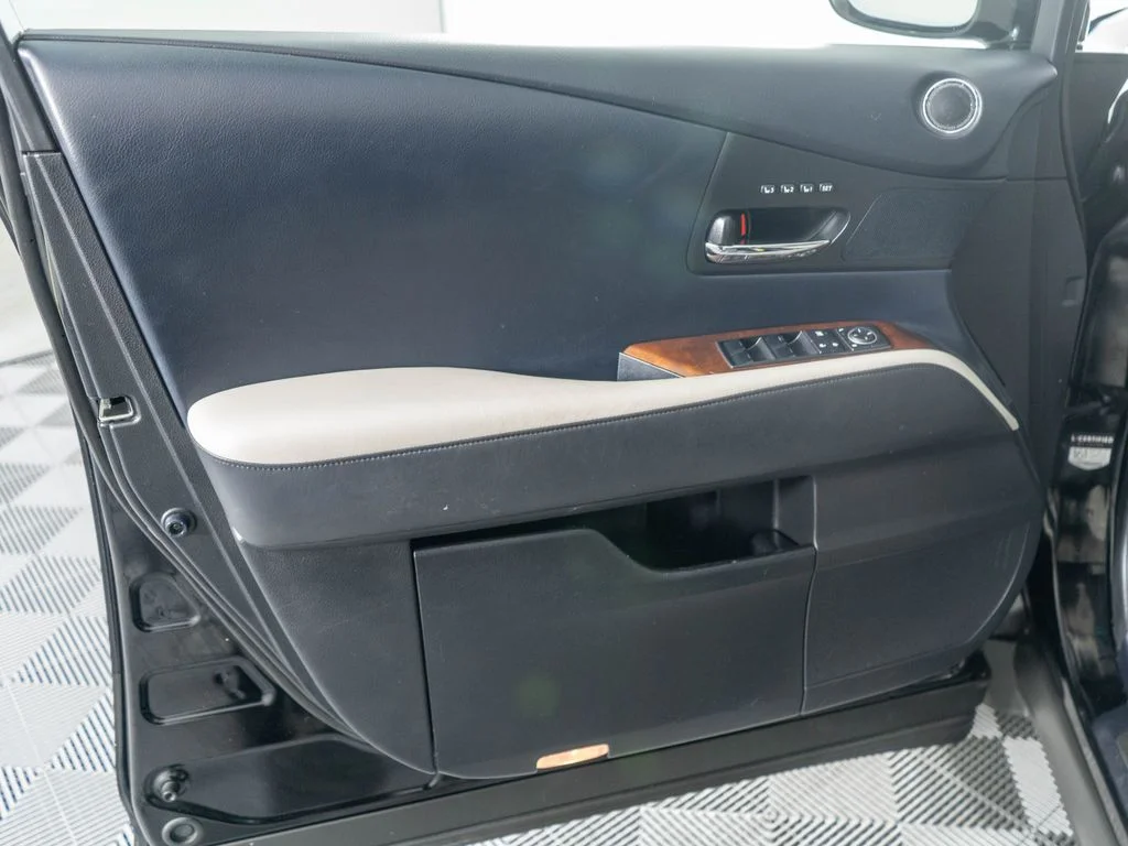 Used 2012 Black Lexus 450h image 22