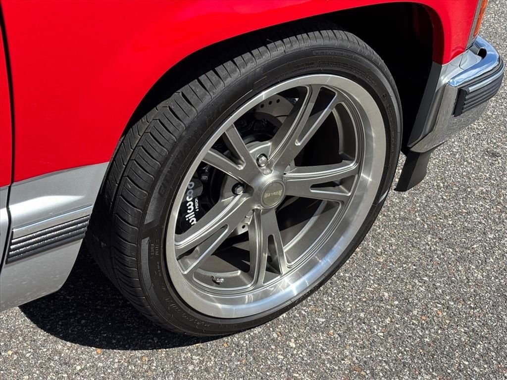 Used 1993 Red Chevrolet Base image 29