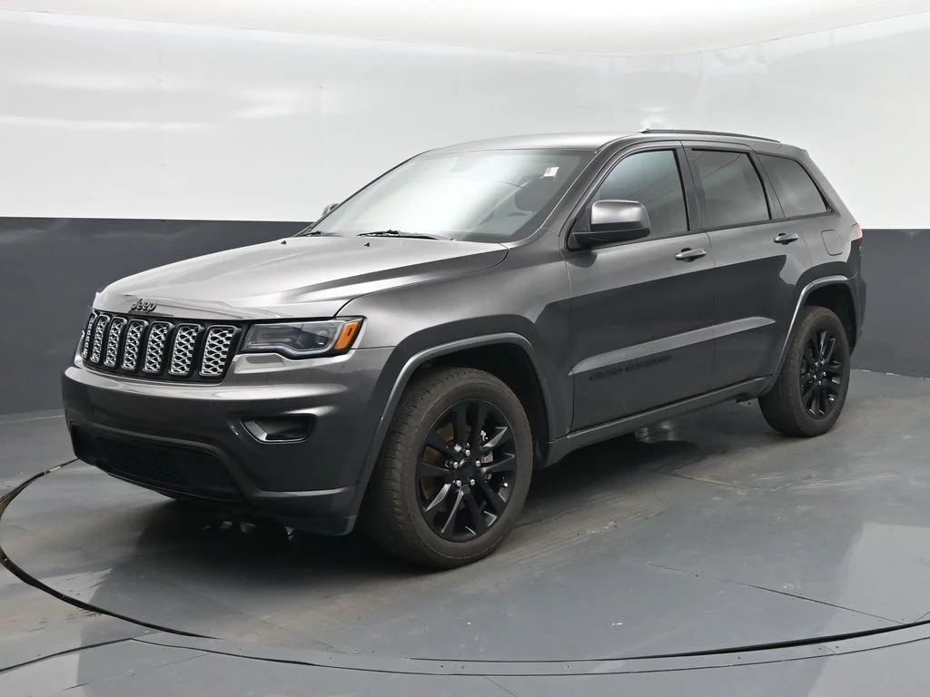 Used 2021 Gray Jeep Laredo X image 22