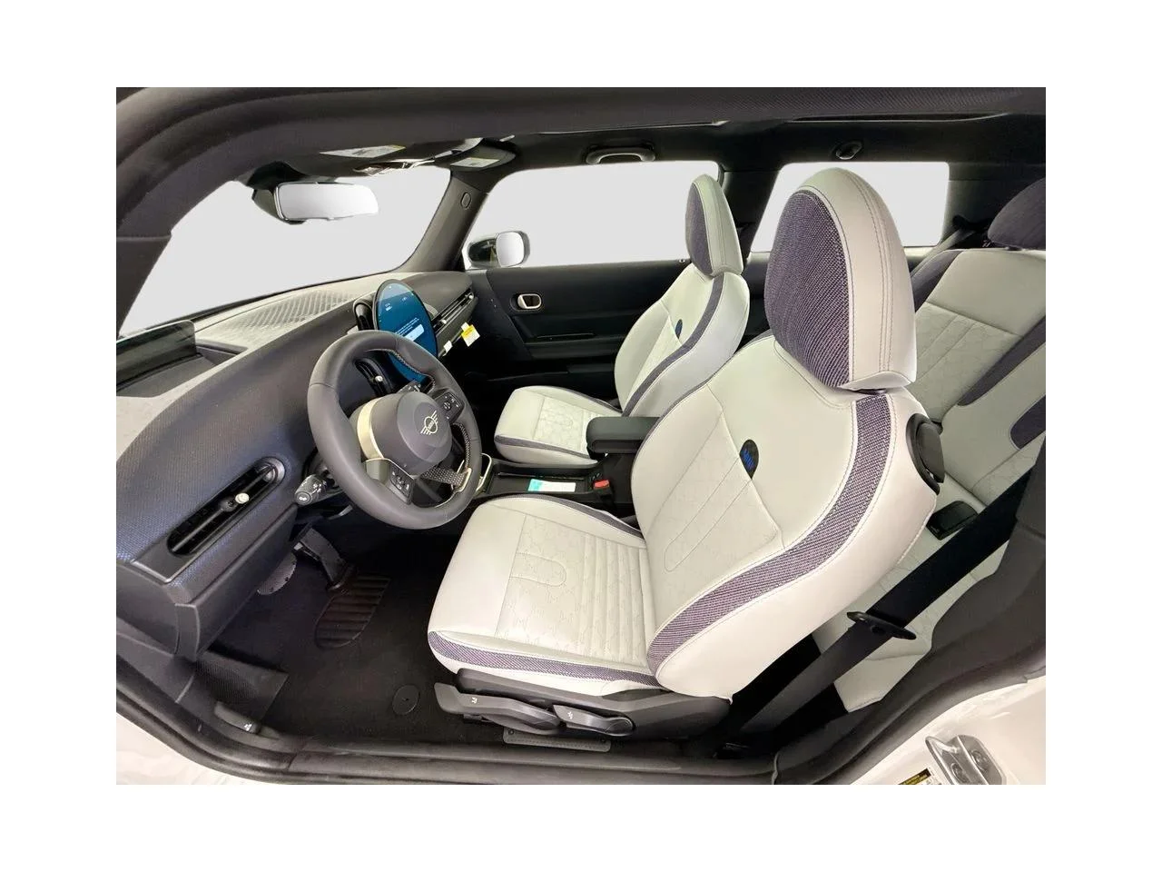 New 2026 Nanuq White Metallic MINI SIGNATURE PLUS image 18