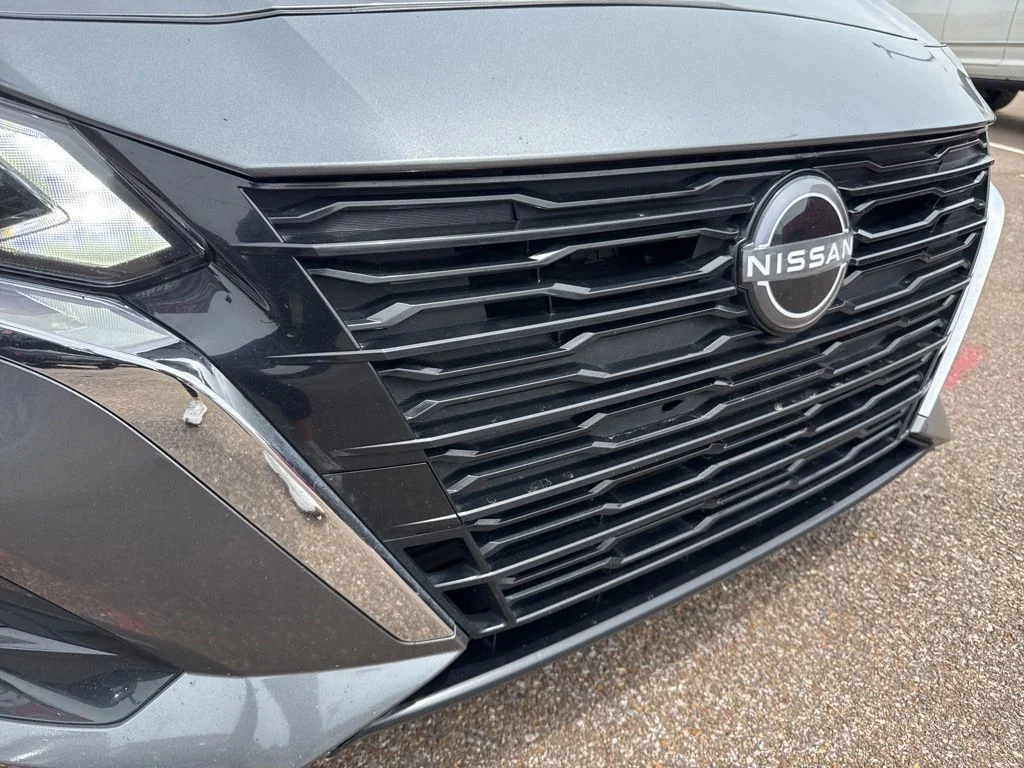 Used 2025 Gray Nissan 2.5 SV image 3