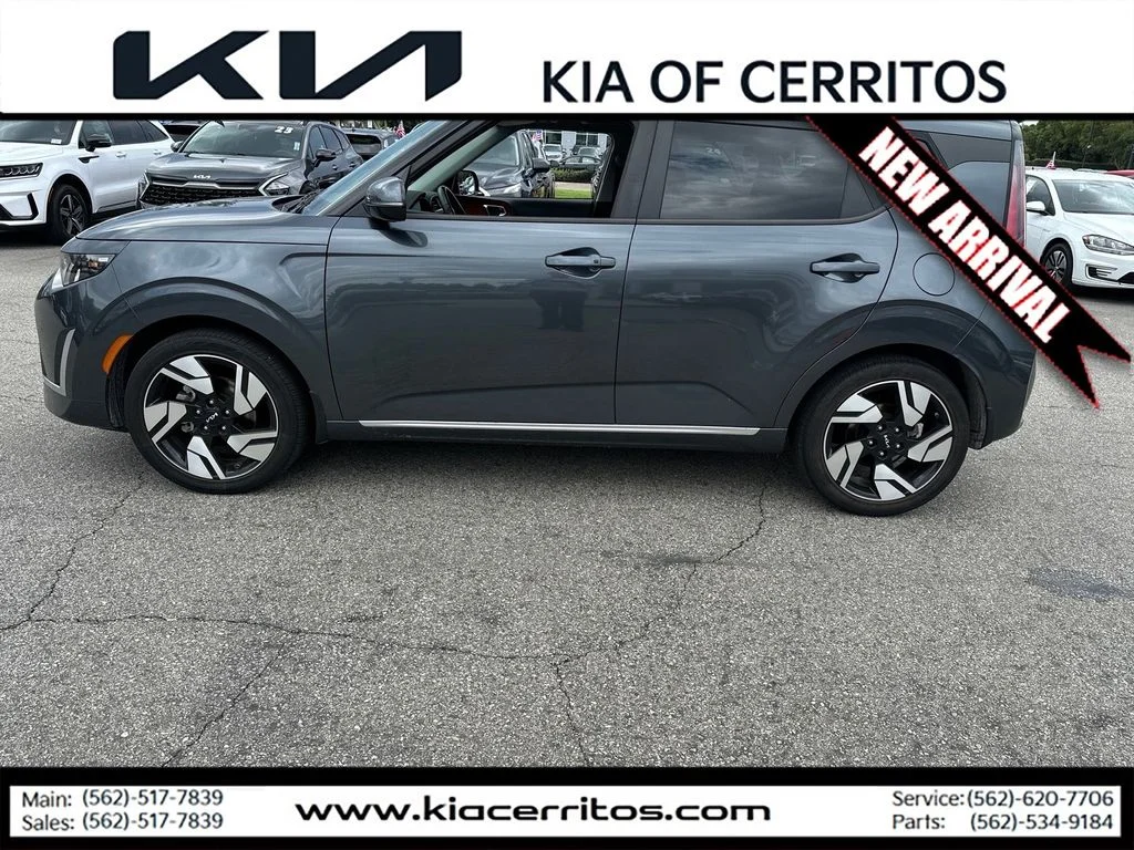 Used 2023 Gray Kia GT-Line image 2