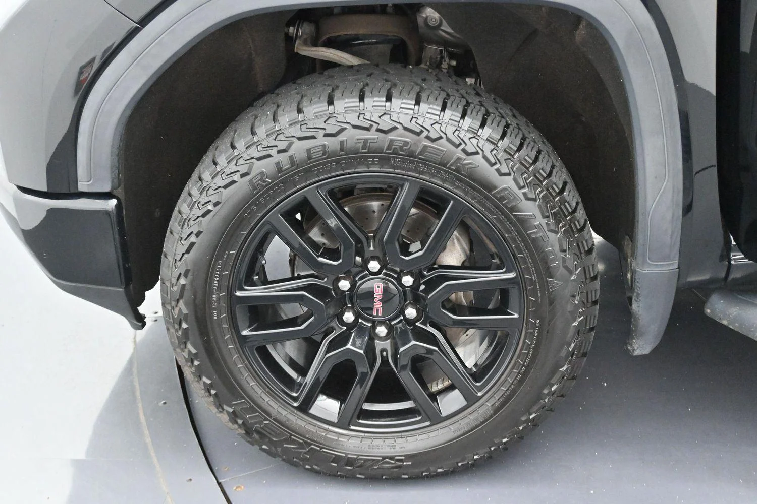 Used 2020 Onyx Black GMC Elevation image 34