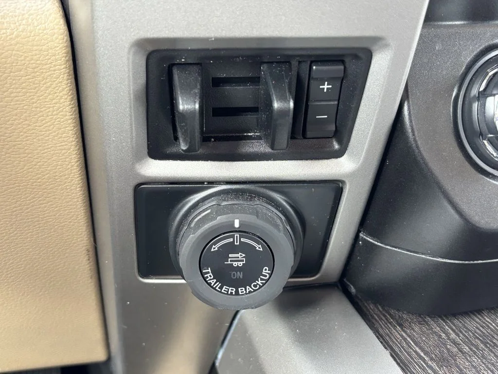 Used 2021 Blue Ford Lariat image 23
