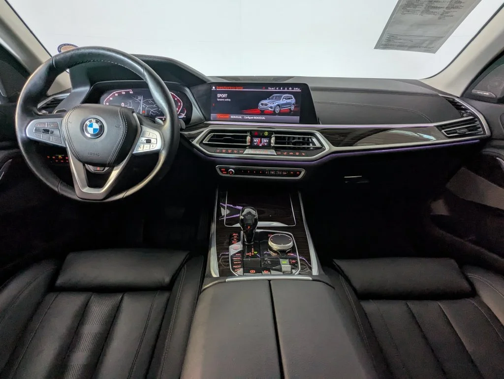 Certified Used 2020 Gray BMW xDrive40i image 5