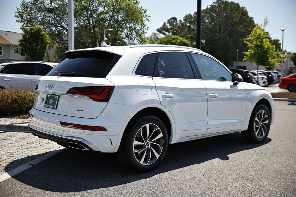 Used 2025 Glacier White Audi 45 S line Premium image 7