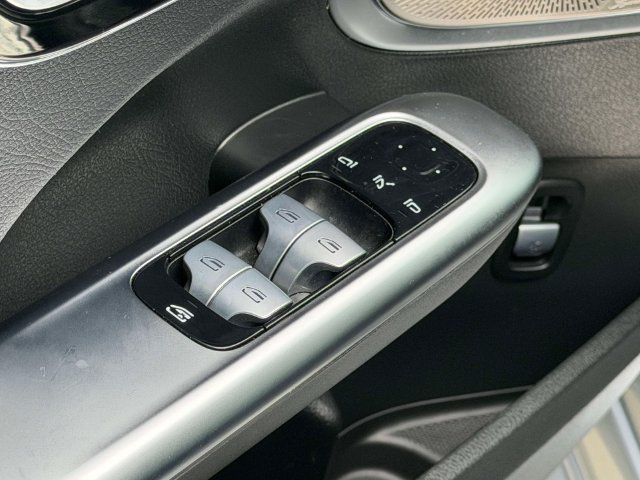 Certified Used 2022  Mercedes-Benz C 300 image 16